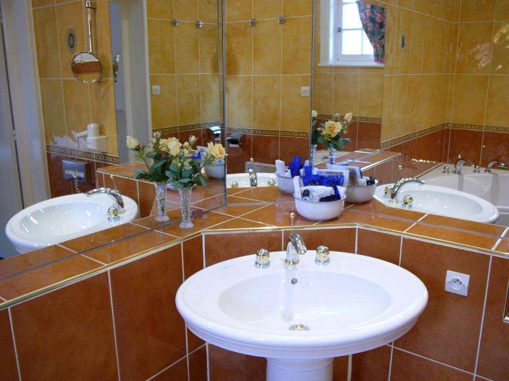 באילול Logis - Belle Hotel, Lille-Ouest חדר תמונה
