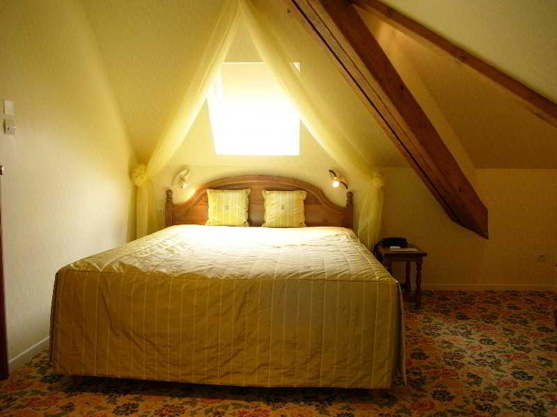 באילול Logis - Belle Hotel, Lille-Ouest חדר תמונה
