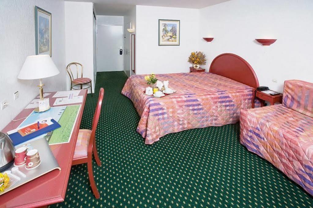 באילול Logis - Belle Hotel, Lille-Ouest מראה חיצוני תמונה